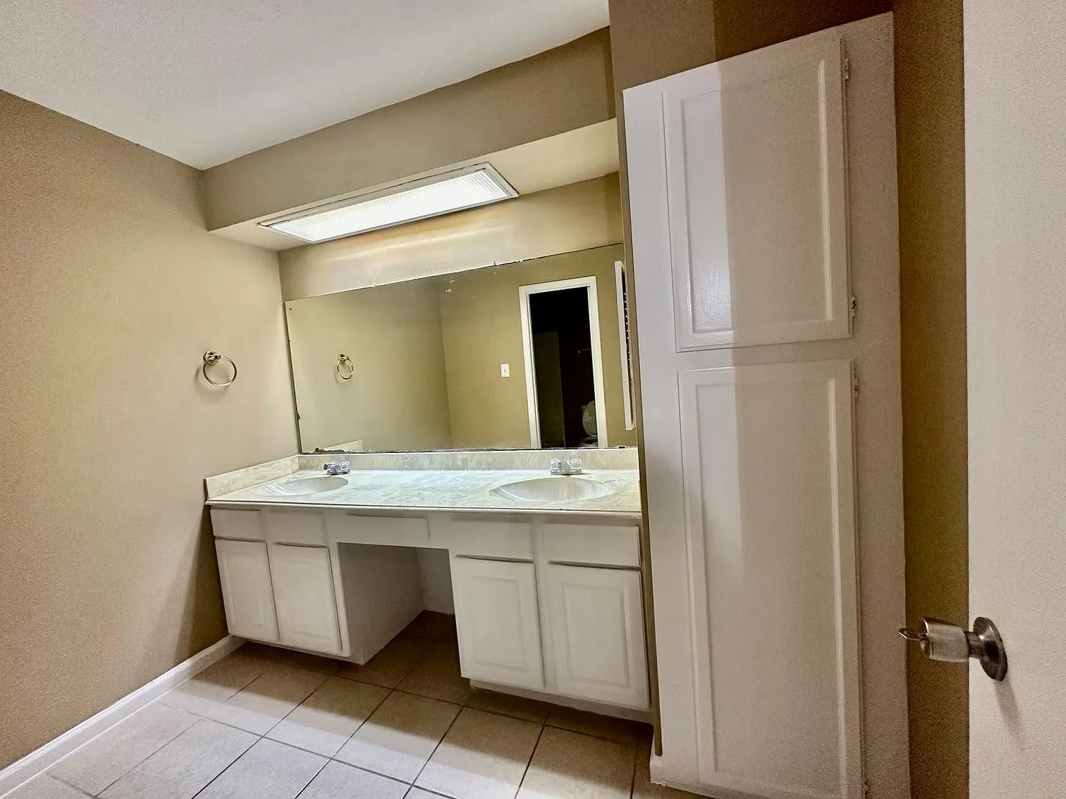 3 bed, 2.0 bath, 1506 sqft, $1,645 — Photo 3