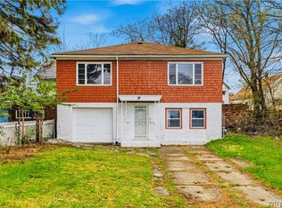 6 Palos Pl, Buffalo, NY 14215
