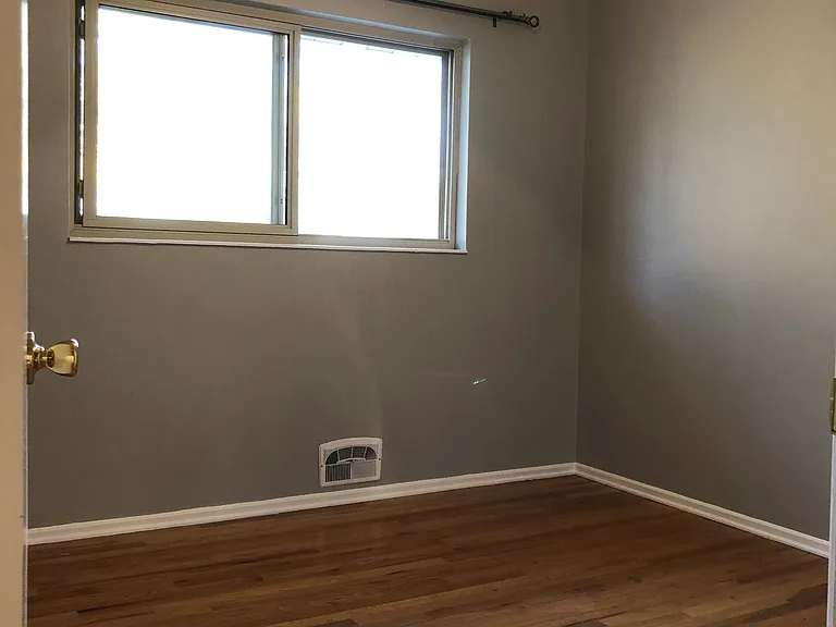 75 S Everett St #A — Photo 15