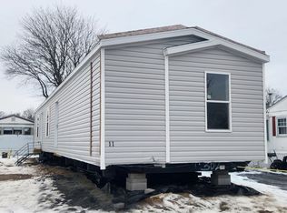 11 Chickasaw Dr, East Hartford, CT 06118