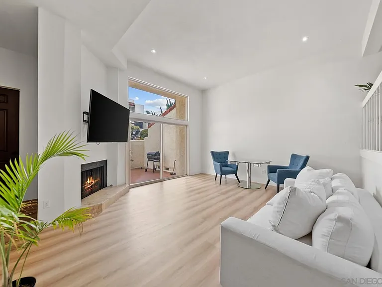 7410 Caminito Carlotta — Photo 32