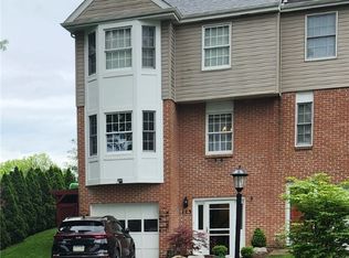 123 Meadowview Dr, Washington, PA 15317