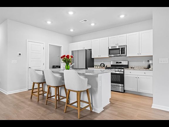 3rd image of 714 Colt Ct.