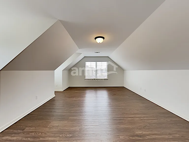 1050 Kentshire Cv — Photo 15