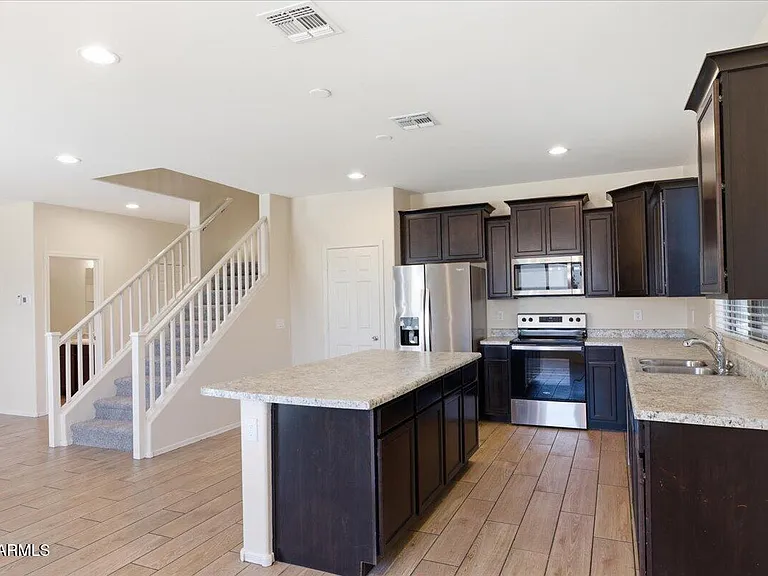 7119 W Golden Ln — Photo 42