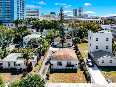 318 N Lakeside Court, West Palm Beach, FL, 33407