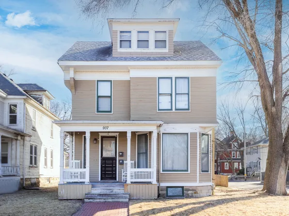 937 20th St, Rock Island, IL 61201