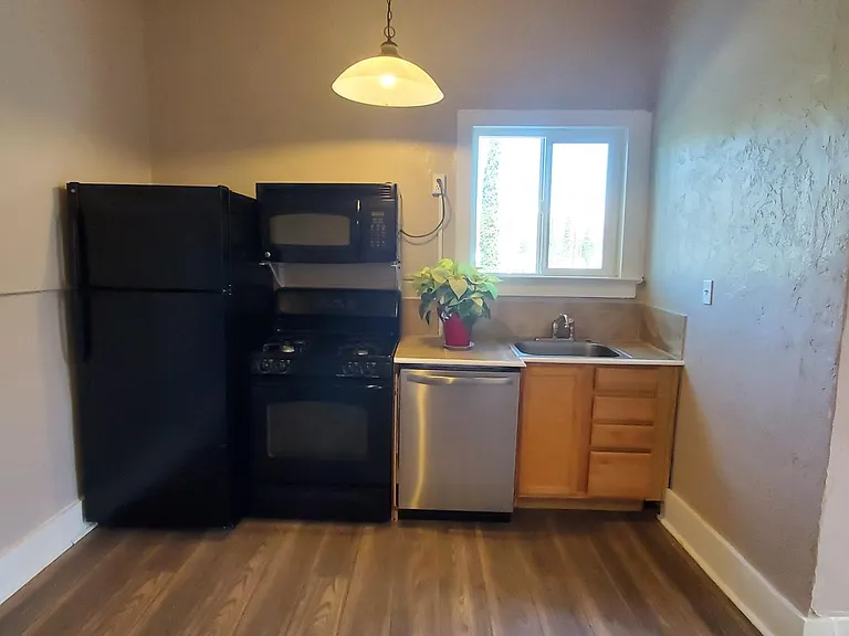 310 Center Ave #205 — Photo 2