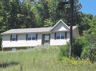 1081 English Fields Dr, Newport, TN 37821