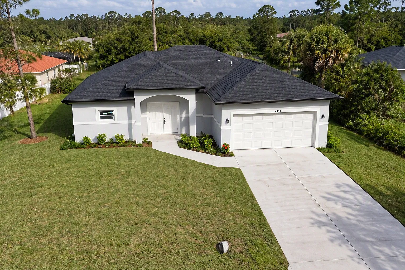 3 bed, 1600 sqft, $2,000 — Photo 1