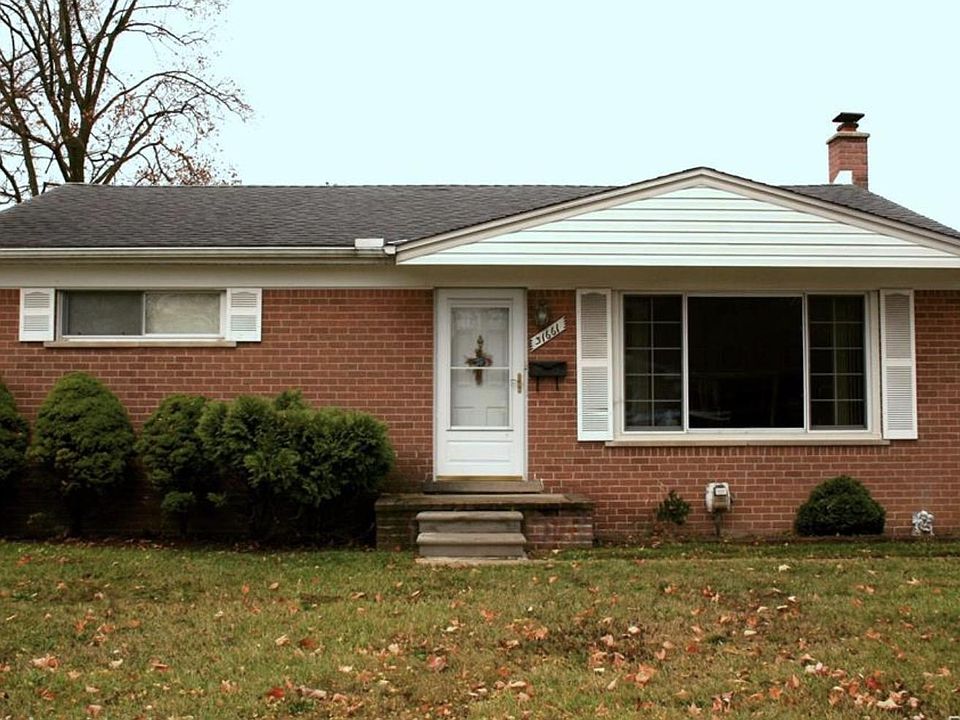 1st image of 31661 Hees St