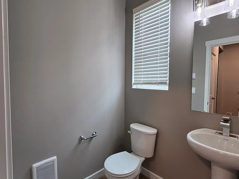 724 N Pearl St #A — Photo 7