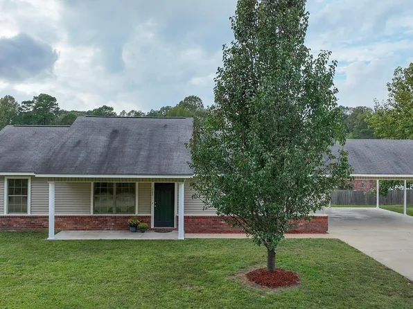 111 Cub Dr, De Queen, AR 71832