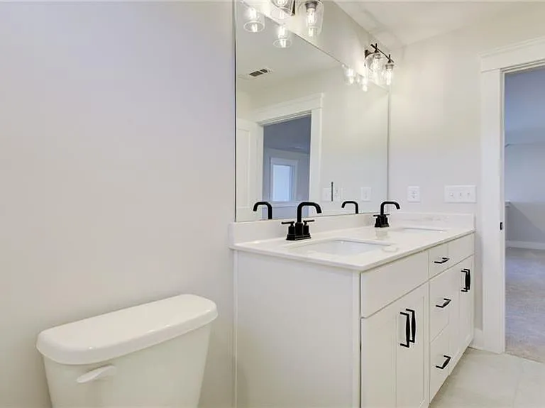 6904 Lancelot Ct — Photo 38