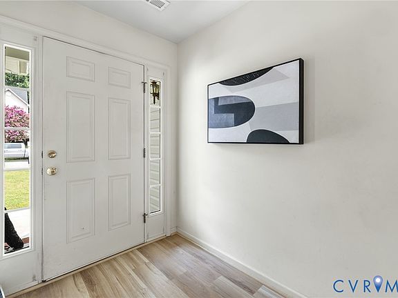 3rd image of 3173 Poplar View Pl