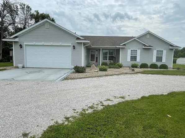 1367 E State Highway 250, Noble, IL 62868