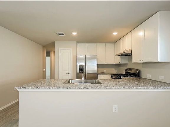 3rd image of 13111 Ashworth Blvd #A1
