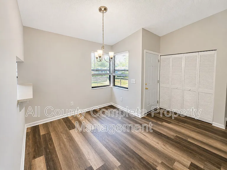 8322 Derbyshire Pl — Photo 5