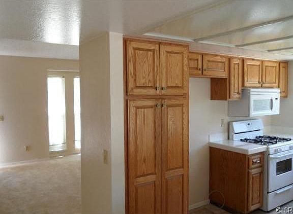 5th image of 14742 Bluebell Dr