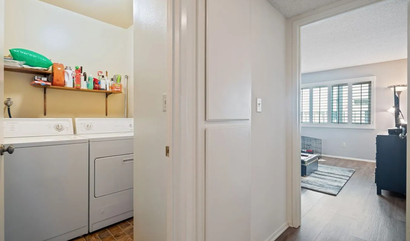 1 bed, 1097 sqft, $1,495 — Photo 3