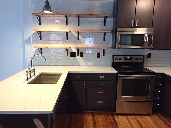 2nd image of 151 Wall St