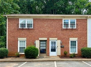 432 Vineyard Park Rd, Winston Salem, NC 27104
