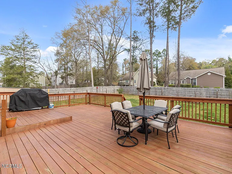 160 Argyll Ave — Photo 31
