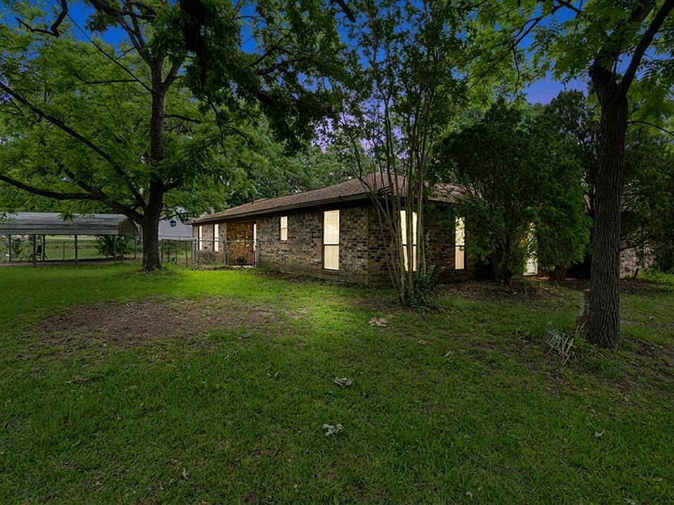 1st image of 410 Flenniken St