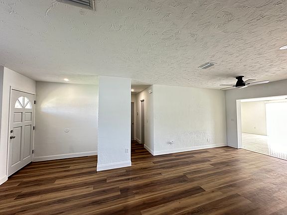2nd image of 3605 Fenway Dr