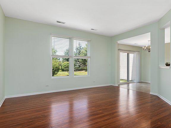 4th image of 84 W Buckingham Dr #0