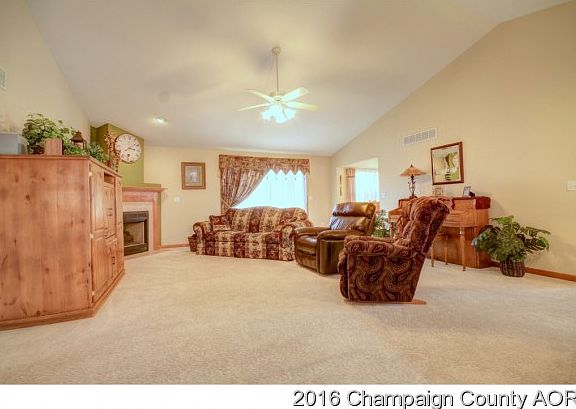 2nd image of 1308 E Jeffery Dr