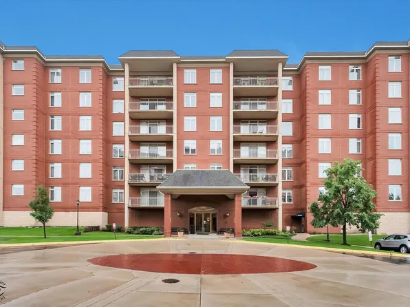 8340 Callie Ave Unit 207, Morton Grove, IL 60053