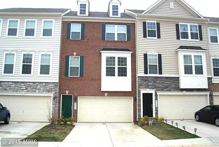 2013 built brick front huge Townhouse