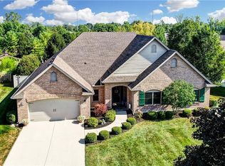 9388 Parkside Dr, Centerville, OH 45458