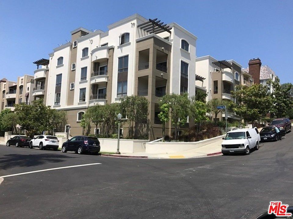 1st image of 2347 Fox Hills Dr APT 302