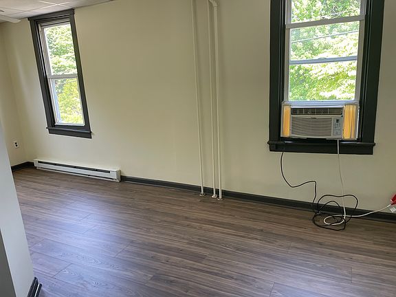 3rd image of 101 Walnut St #1