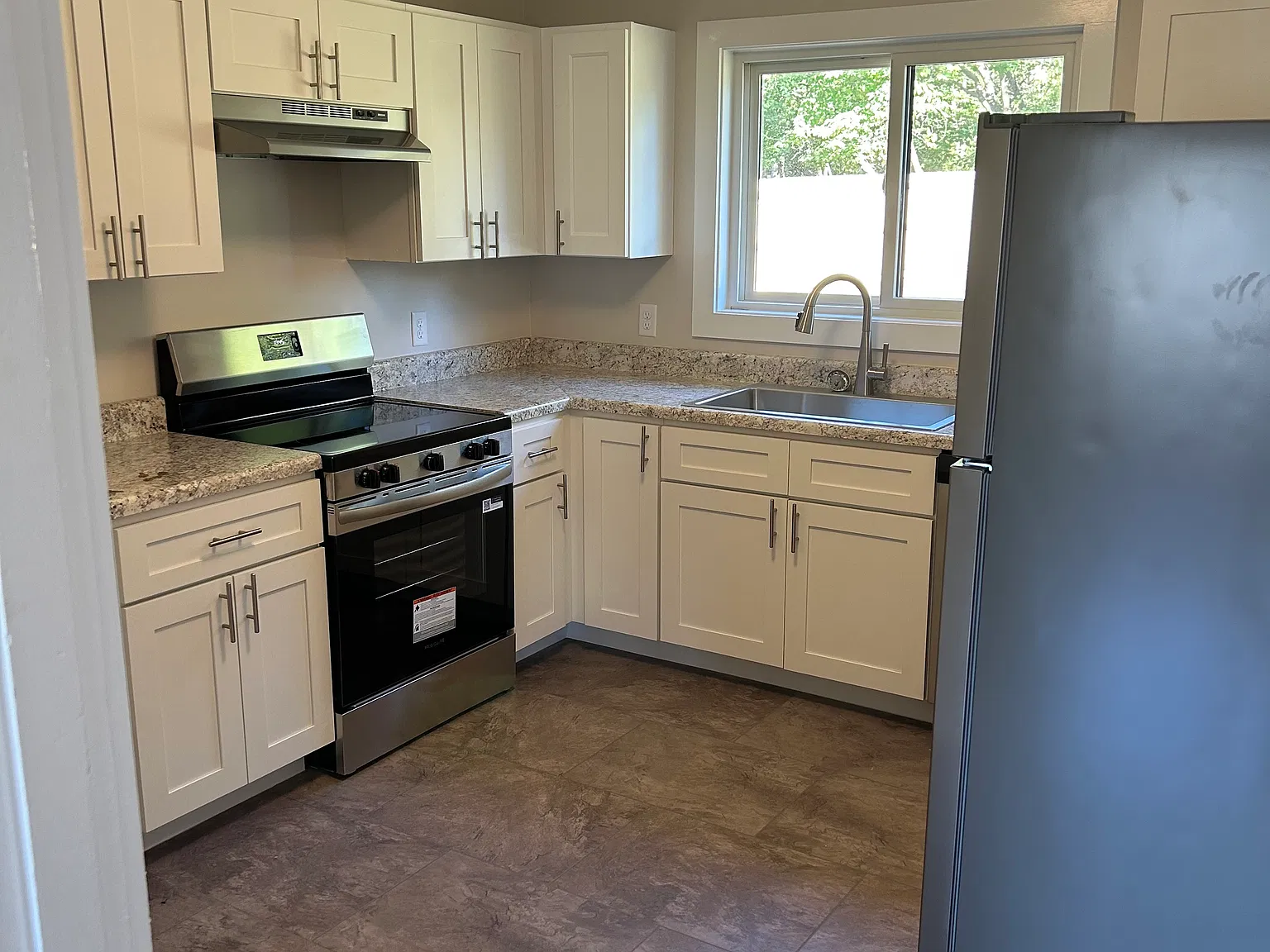 2 bed, 728 sqft, $1,650 — Photo 4