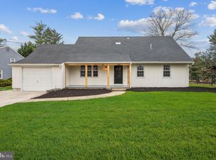 109 Old Carriage Rd, Cherry Hill, NJ 08034