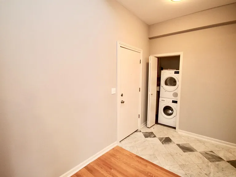 617 W Drummond Pl #3CE — Photo 20
