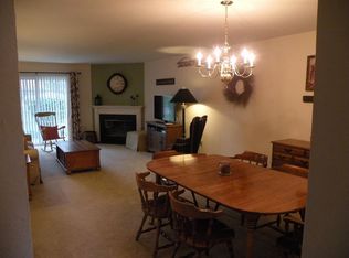 251 Greenview Dr, Lancaster, PA 17601