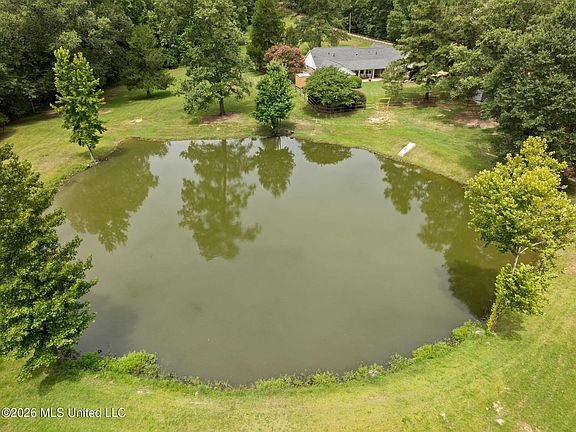 3rd image of 768 Lake Blvd