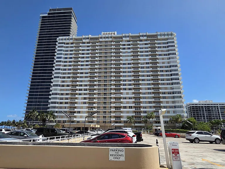 1980 S Ocean Dr #22C — Photo 34