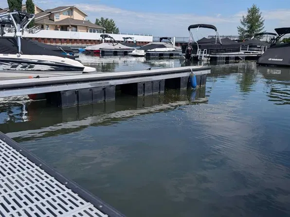 5230 Lakeshore Dr #99-C-24, Sylvan Lake, AB T4S 1E8