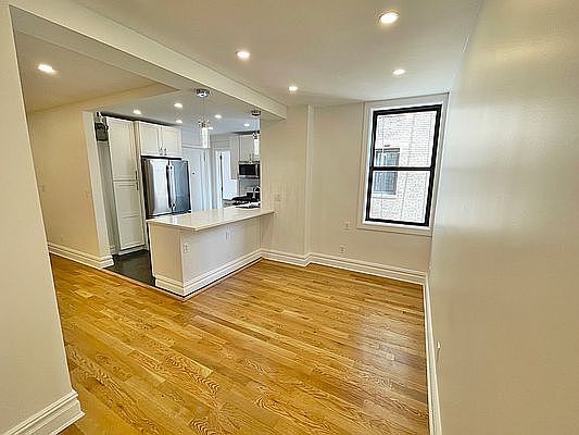 3rd image of 145 E 92nd St #7P