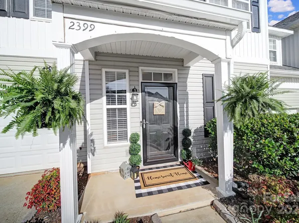 2399 Woodridge Dr, Fort Mill, SC 29715