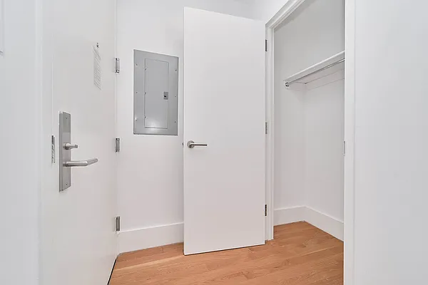 Rented by Living New York | media 6