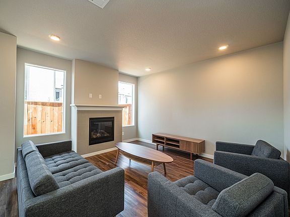 2nd image of 4052 SE Holgate Blvd