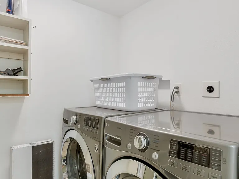1522 Ynez Pl — Photo 18