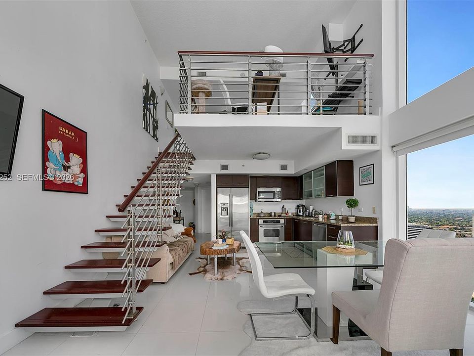 1st image of 41 SE 5th St APT 2117