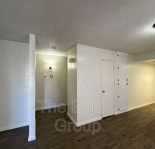148 S Peppertree St — Photo 8